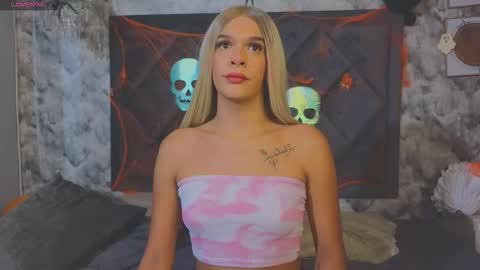 Shantal Jones online show from 10/25/25, 12:56