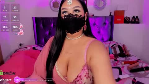 Snapshot of shantatiare_ chatting on 09/23/25, 10:35 SHANTAL  online show from 09/23/25, 10:35