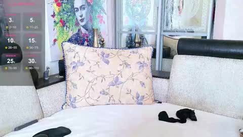 Snapshot of shantimoon chatting on 10/08/25, 12:03 Natalya online show from 10/08/25, 12:03