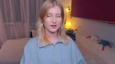 Snapshot of shantiyagin chatting on 10/30/25, 09:04 Polly online show from 10/30/25, 09:04