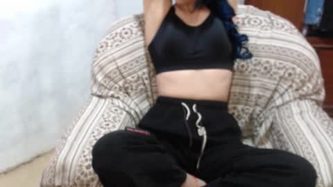 shanyflores5 online show from 02/18/26, 11:55