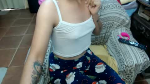 shanyflores5 online show from 06/08/26, 12:16