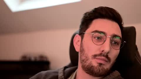 Snapshot of shape80 chatting on 12/10/24, 03:12 frenchy boy online show from 12/10/24, 03:12