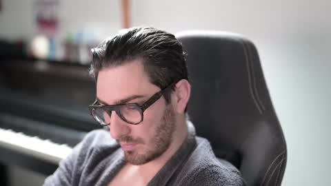 frenchy boy online show from 12/23/25, 10:02