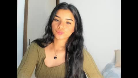 Snapshot of shara_jones chatting on 02/17/25, 05:14 Sara online show from 02/17/25, 05:14