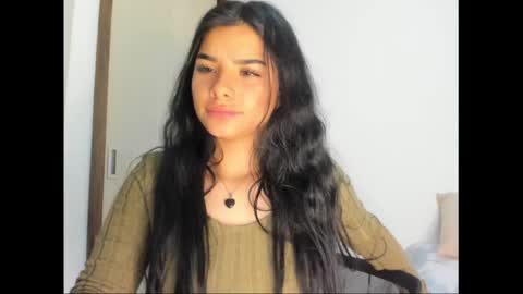 Snapshot of shara_jones chatting on 02/17/25, 08:41 Sara online show from 02/17/25, 08:41