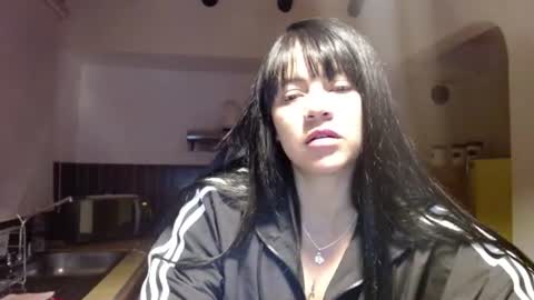 Snapshot of shara_rios chatting on 07/13/26, 04:59 shara_rios online show from 07/13/26, 04:59