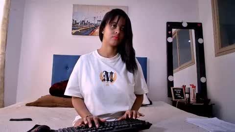 shara_soul online show from 11/28/25, 02:42