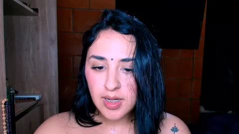 Snapshot of sharain chatting on 01/06/25, 11:52 My real name is bella Much Gust online show from 01/06/25, 11:52