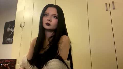 Angie online show from 10/16/25, 04:08
