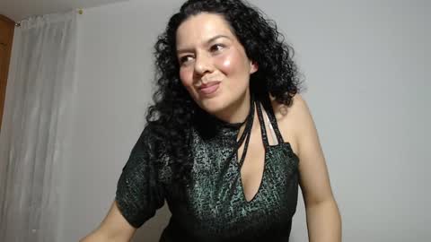 Snapshot of sharickleon11 chatting on 12/11/24, 12:02 sharickleon11 online show from 12/11/24, 12:02