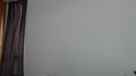 Snapshot of sharickleon11 chatting on 02/17/25, 08:15 sharickleon11 online show from 02/17/25, 08:15