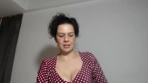 Snapshot of sharickleon11 chatting on 10/02/25, 12:39 sharickleon11 online show from 10/02/25, 12:39