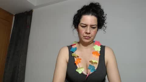 Snapshot of sharickleon11 chatting on 10/17/25, 12:58 sharickleon11 online show from 10/17/25, 12:58