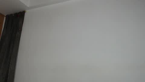 Snapshot of sharickleon11 chatting on 10/22/25, 01:06 sharickleon11 online show from 10/22/25, 01:06