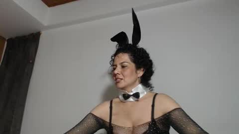 Snapshot of sharickleon11 chatting on 10/31/25, 11:28 sharickleon11 online show from 10/31/25, 11:28