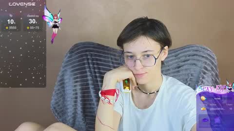 Snapshot of sharli_rose chatting on 02/01/25, 03:18 Sharli online show from 02/01/25, 03:18