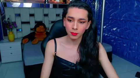 Snapshot of sharlon_ chatting on 04/06/26, 01:23 Sharlond online show from 04/06/26, 01:23