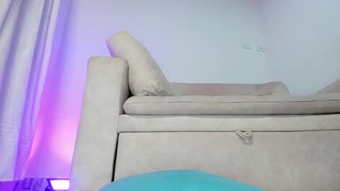 Hi fiends ---- I usually start online from Monday to Friday from 1000 am Saturdays and Sundays at 600 am Colombia time online show from 01/16/25, 06:27