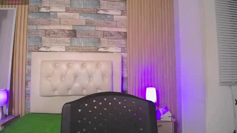 Snapshot of sharlot_hs chatting on 06/05/26, 06:52 Sharlot online show from 06/05/26, 06:52