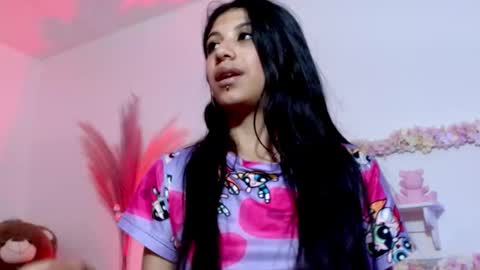 Snapshot of sharlotaustral18_ chatting on 02/14/26, 08:00 sharlotaustral18_ online show from 02/14/26, 08:00