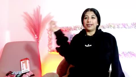 Snapshot of sharlotaustral18_ chatting on 02/20/26, 03:36 sharlotaustral18_ online show from 02/20/26, 03:36