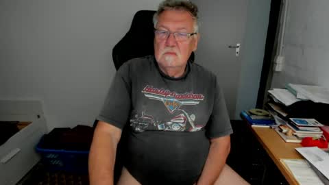 sharlots_pet online show from 04/25/26, 11:24