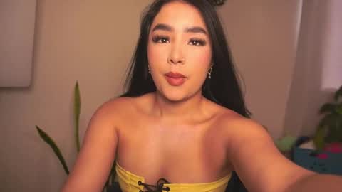 Snapshot of sharlotte_evanns chatting on 03/03/26, 07:20 Sharlotte online show from 03/03/26, 07:20