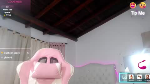 Snapshot of sharlotte_milk24 chatting on 06/04/26, 05:35 sharlotte_milk24 online show from 06/04/26, 05:35