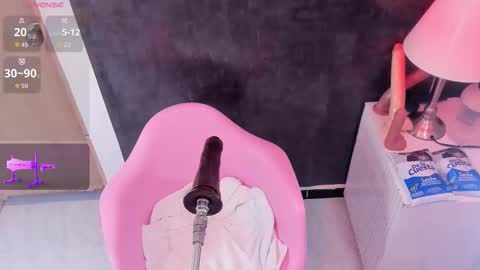 sharlotthe_bigass online show from 02/18/26, 11:01