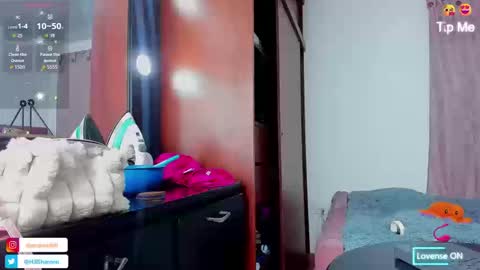 Jessica       independent model  online show from 09/16/25, 10:22