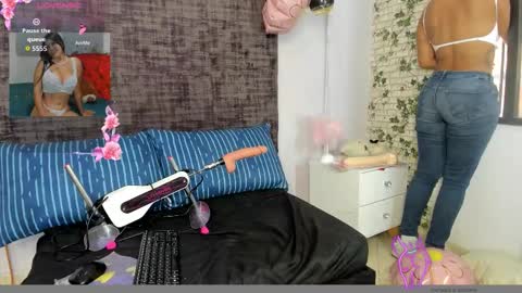 sharoncute16 online show from 12/15/25, 09:08