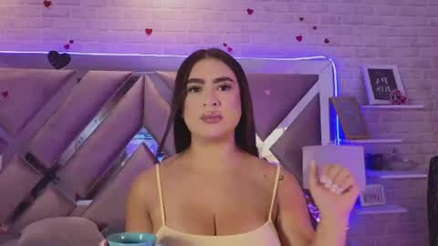 Snapshot of sharonlewy_ chatting on 06/11/26, 04:16 Sharon online show from 06/11/26, 04:16
