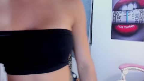 Snapshot of sharonsander1 chatting on 02/20/26, 11:05 Sharon online show from 02/20/26, 11:05