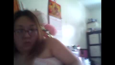 Snapshot of sharonsangria chatting on 12/18/25, 06:14 sharonsangria online show from 12/18/25, 06:14