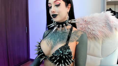 Antonia online show from 01/18/25, 02:44