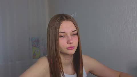Snapshot of sharrimalagisi chatting on 10/05/25, 03:16 Miroslava online show from 10/05/25, 03:16