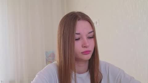Snapshot of sharrimalagisi chatting on 10/08/25, 03:15 Miroslava online show from 10/08/25, 03:15