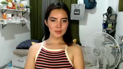 Snapshot of shasha_carreon chatting on 11/13/25, 01:21 shasha online show from 11/13/25, 01:21