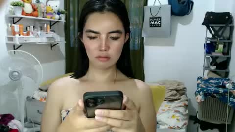 Snapshot of shasha_carreon chatting on 11/15/25, 03:48 shasha online show from 11/15/25, 03:48