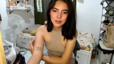 Snapshot of shasha_carreon chatting on 11/28/25, 12:46 shasha online show from 11/28/25, 12:46