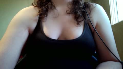 Snapshot of shathara chatting on 11/19/25, 04:51 Shay online show from 11/19/25, 04:51