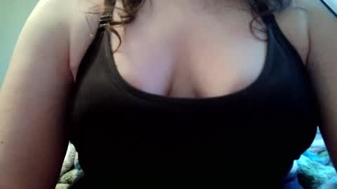 Snapshot of shathara chatting on 03/21/26, 05:05 Shay online show from 03/21/26, 05:05