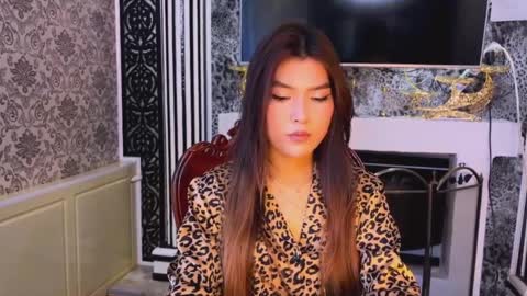 Maya online show from 04/08/26, 07:19