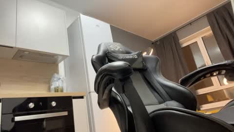 Snapshot of shavarace1 chatting on 01/14/25, 04:18 cumshoters online show from 01/14/25, 04:18