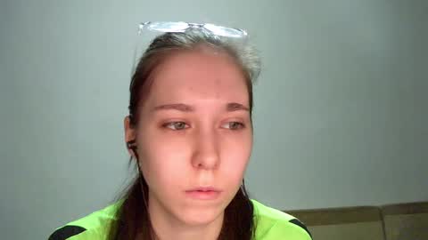 Snapshot of shawanaanene chatting on 12/16/25, 05:23 Annette online show from 12/16/25, 05:23