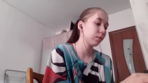 Annette online show from 02/12/26, 07:03