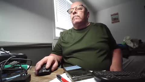 Snapshot of shawnmasterbate chatting on 09/14/25, 08:52 shawnmasterbate online show from 09/14/25, 08:52