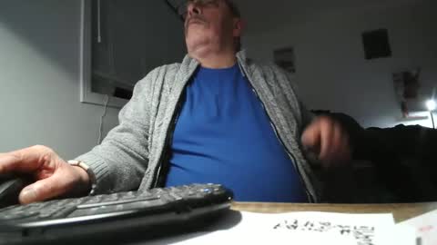 Snapshot of shawnmasterbate chatting on 11/09/25, 04:44 shawnmasterbate online show from 11/09/25, 04:44