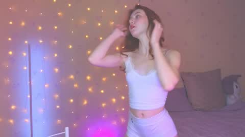 Snapshot of shawty_girl_ chatting on 12/23/24, 03:12 Sonya online show from 12/23/24, 03:12